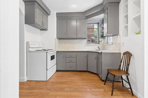 Photo 15 at 5 Delhi Avenue, Nortown, Toronto