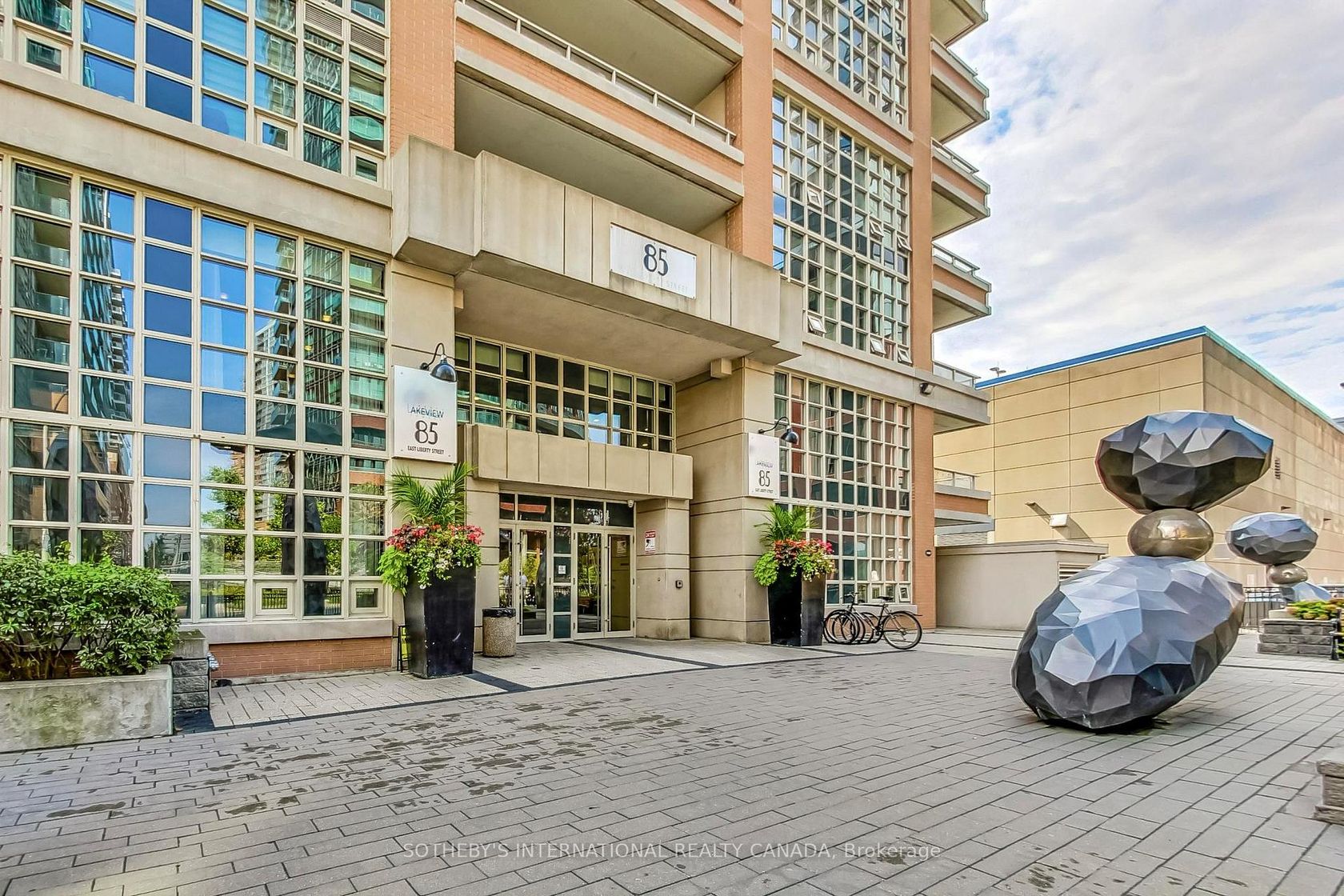 720 - 85 East Liberty Street, Niagara, Toronto 