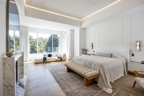 Photo 12 at 7 Appleby Court, City Centre West, Toronto