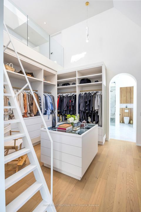 Photo 15 at 7 Appleby Court, City Centre West, Toronto