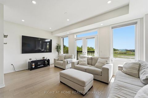 Photo 7 at 75 Puisaya Drive, Rural Richmond Hill, Richmond Hill