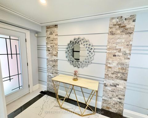 Photo 1 at 7 Love Run Road, Vellore Village, Vaughan