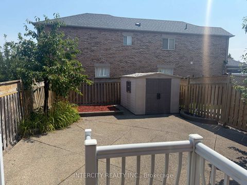 Photo 20 at 7 Love Run Road, Vellore Village, Vaughan