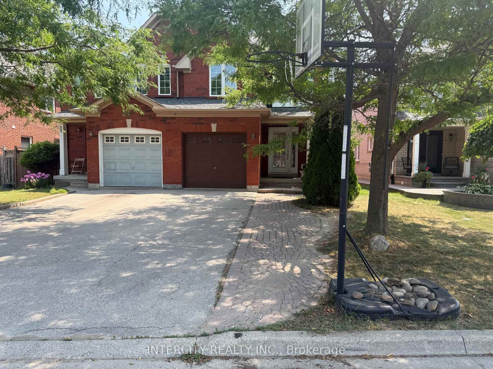 7 Love Run Road, Vellore Village, Vaughan photo 9