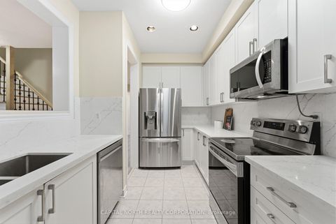 Photo 10 at 74 Bullrush Drive, Vellore Village, Vaughan