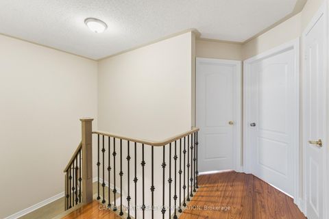 Photo 14 at 74 Bullrush Drive, Vellore Village, Vaughan
