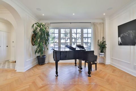 Photo 14 at 5 Elderidge Avenue, Queensway, Toronto