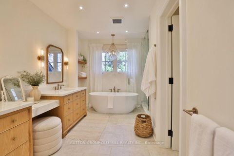 Photo 19 at 5 Elderidge Avenue, Queensway, Toronto