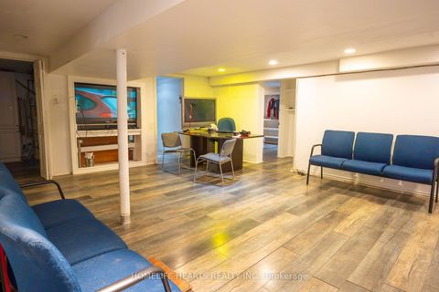 Photo 10 at 14 Mackinac Crescent, Bendale, Toronto