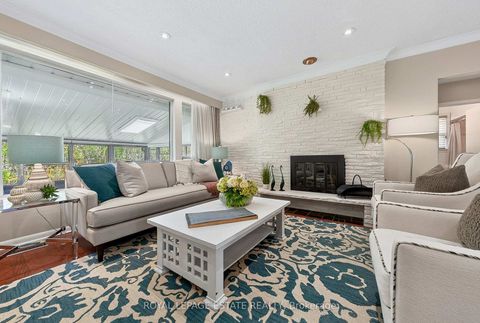 Photo 5 at 8 Wallbridge Court, Willowdale West, Toronto