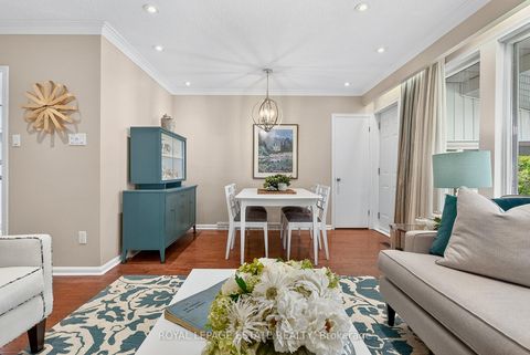 Photo 10 at 8 Wallbridge Court, Willowdale West, Toronto