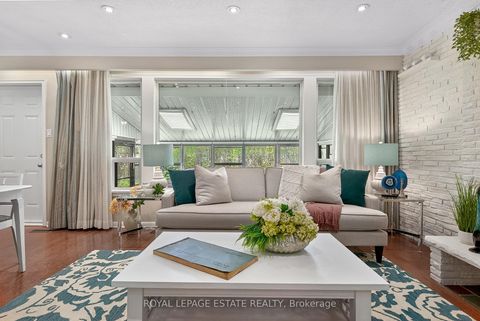 Photo 12 at 8 Wallbridge Court, Willowdale West, Toronto