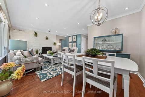 Photo 15 at 8 Wallbridge Court, Willowdale West, Toronto