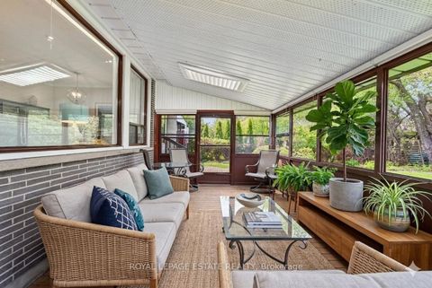 Photo 16 at 8 Wallbridge Court, Willowdale West, Toronto