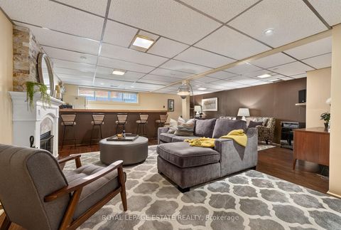 Photo 31 at 8 Wallbridge Court, Willowdale West, Toronto