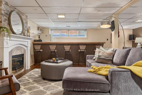 Photo 32 at 8 Wallbridge Court, Willowdale West, Toronto
