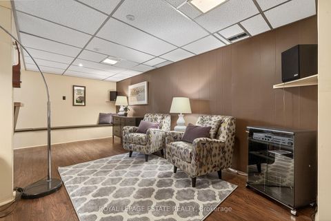 Photo 36 at 8 Wallbridge Court, Willowdale West, Toronto