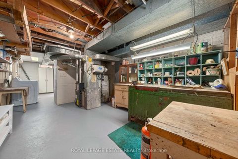 Photo 38 at 8 Wallbridge Court, Willowdale West, Toronto