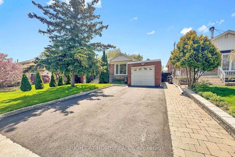 Photo 1 at 22 Lingarde Drive, Maryvale, Toronto
