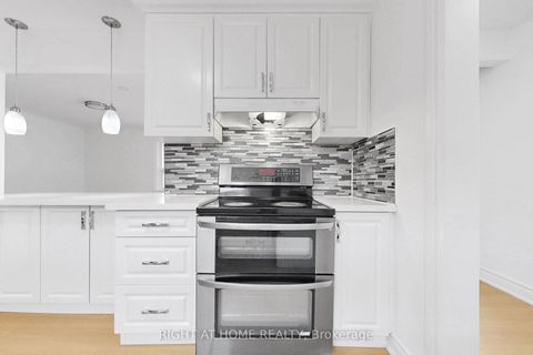 Photo 7 at 22 Lingarde Drive, Maryvale, Toronto