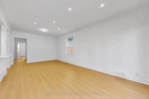 Photo 11 at 22 Lingarde Drive, Maryvale, Toronto