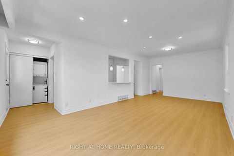 Photo 12 at 22 Lingarde Drive, Maryvale, Toronto