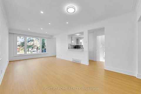 Photo 13 at 22 Lingarde Drive, Maryvale, Toronto