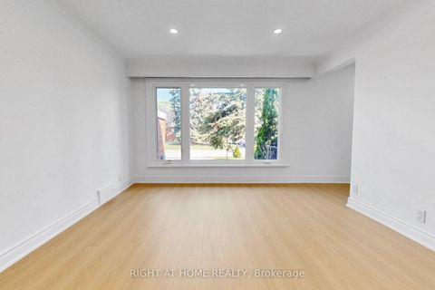 Photo 14 at 22 Lingarde Drive, Maryvale, Toronto