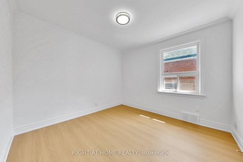 Photo 17 at 22 Lingarde Drive, Maryvale, Toronto