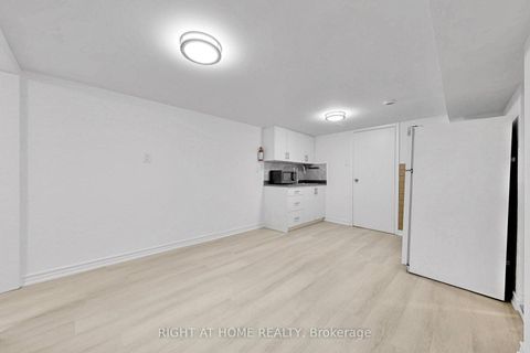 Photo 30 at 22 Lingarde Drive, Maryvale, Toronto