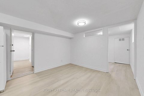 Photo 32 at 22 Lingarde Drive, Maryvale, Toronto