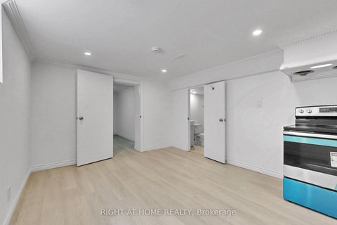 Photo 35 at 22 Lingarde Drive, Maryvale, Toronto