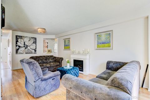 Photo 4 at 42G View Green Crescent, Clairville, Toronto