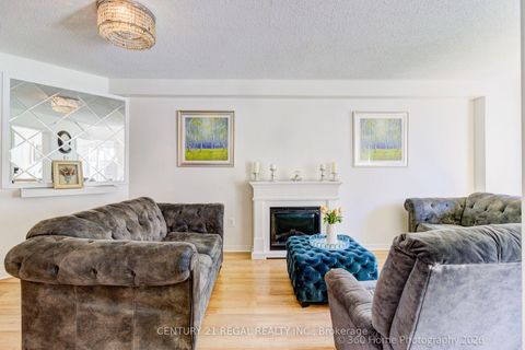 Photo 5 at 42G View Green Crescent, Clairville, Toronto