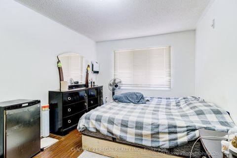 Photo 16 at 42G View Green Crescent, Clairville, Toronto