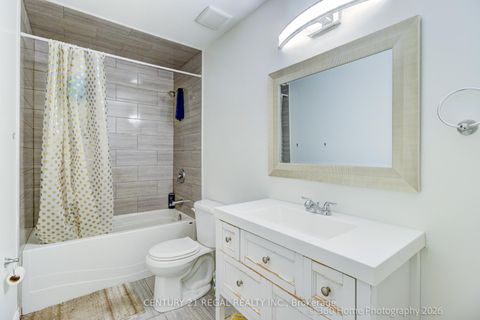 Photo 19 at 42G View Green Crescent, Clairville, Toronto