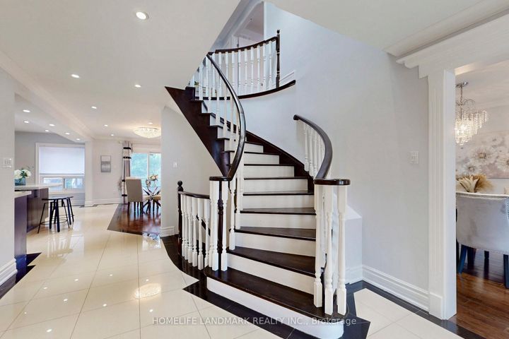 Photo 5 at 22 Lynda Mcneil Place, Middlefield, Markham