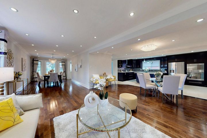 Photo 11 at 22 Lynda Mcneil Place, Middlefield, Markham