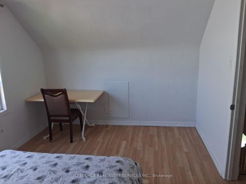 Photo 2 at 11 Ellington Drive, Maryvale, Toronto