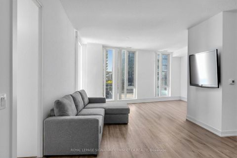 Photo 3 at 805 - 138 Downes Street, Waterfront Communities C8, Toronto