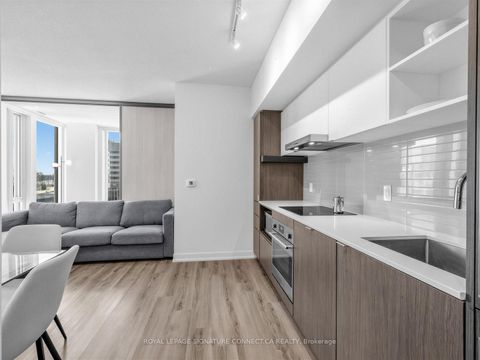 Photo 4 at 805 - 138 Downes Street, Waterfront Communities C8, Toronto