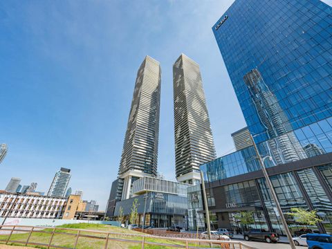 Photo 5 at 805 - 138 Downes Street, Waterfront Communities C8, Toronto