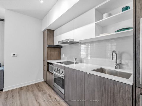 Photo 6 at 805 - 138 Downes Street, Waterfront Communities C8, Toronto
