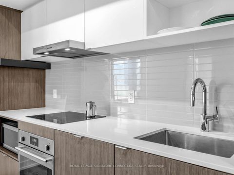 Photo 7 at 805 - 138 Downes Street, Waterfront Communities C8, Toronto