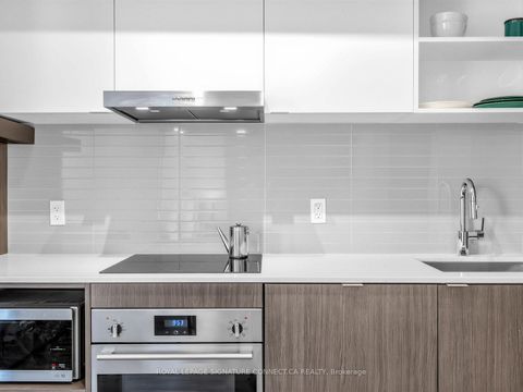 Photo 9 at 805 - 138 Downes Street, Waterfront Communities C8, Toronto