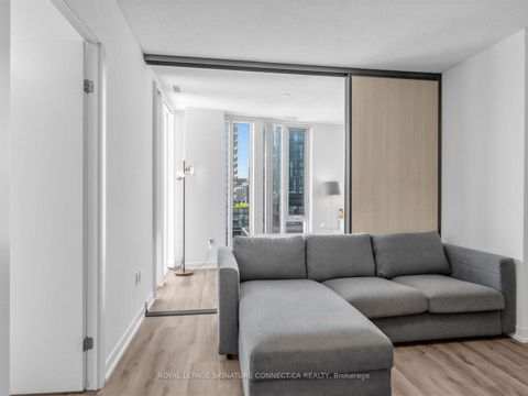 Photo 11 at 805 - 138 Downes Street, Waterfront Communities C8, Toronto