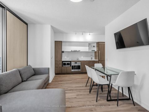 Photo 12 at 805 - 138 Downes Street, Waterfront Communities C8, Toronto