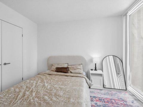 Photo 13 at 805 - 138 Downes Street, Waterfront Communities C8, Toronto
