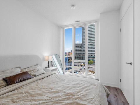 Photo 15 at 805 - 138 Downes Street, Waterfront Communities C8, Toronto
