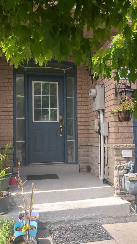 Photo 1 at 63C View Green Crescent, Clairville, Toronto